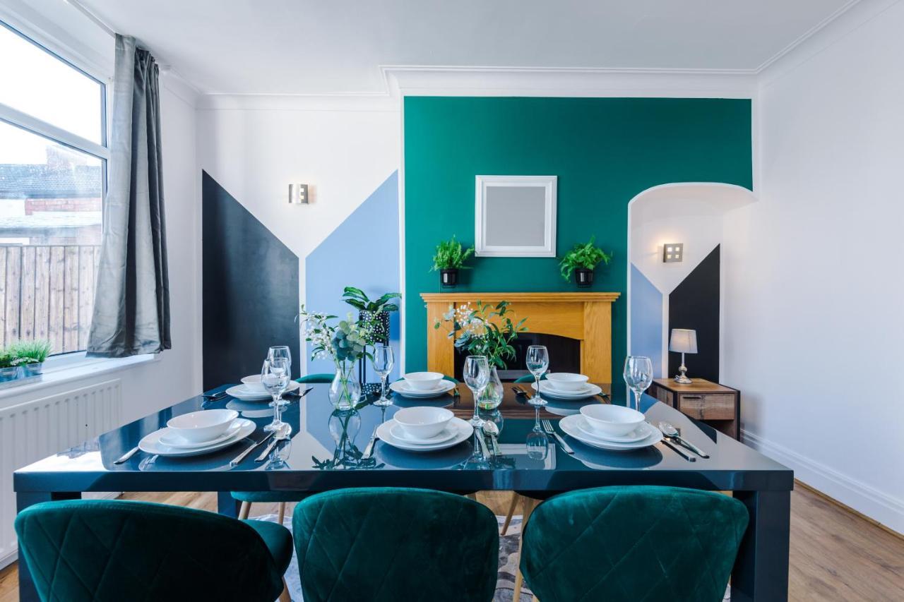 Beautiful Gem In - Parking & Garden Apartment