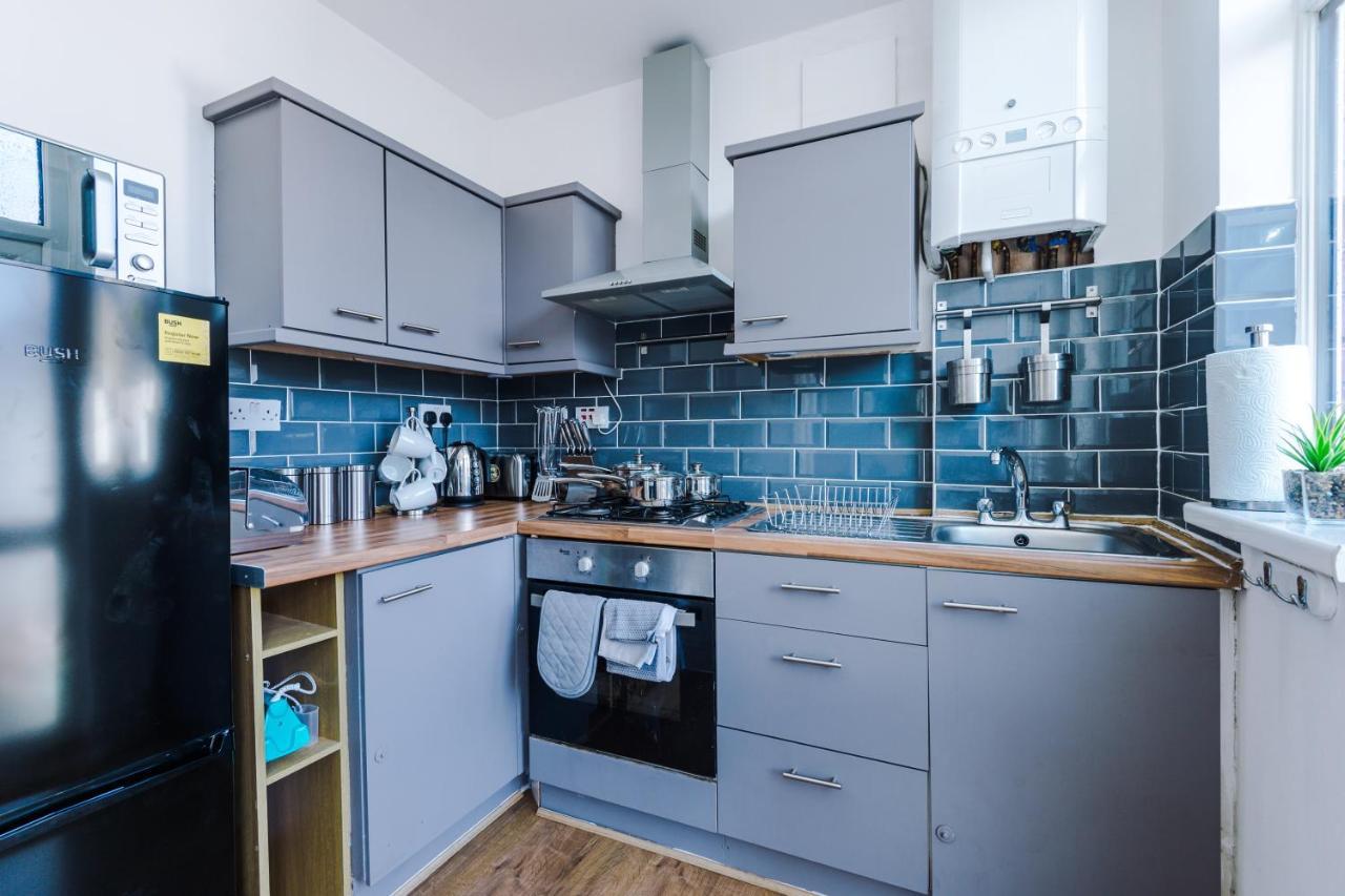 Apartment Beautiful Gem In - Parking & Garden *