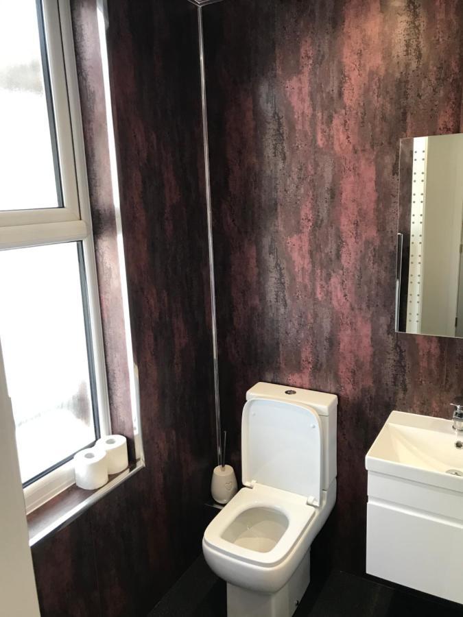 Shores Apartment *