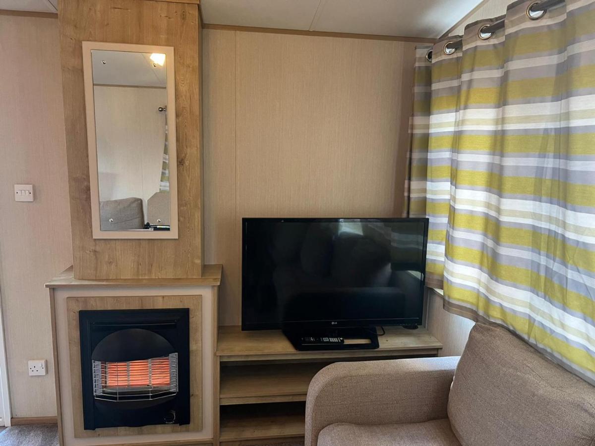 Caravan In Haven Marton Mere Holiday park