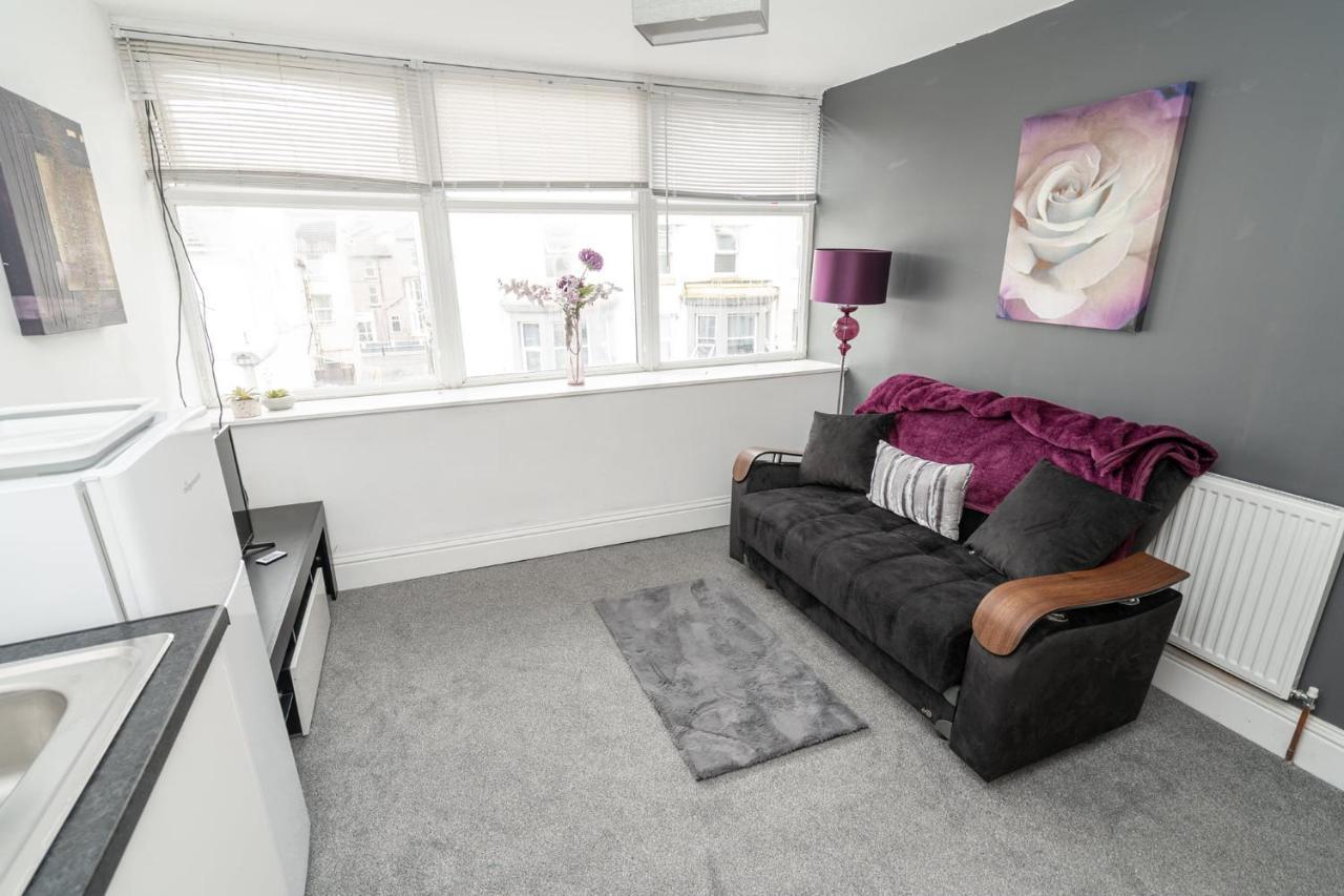 Hull Road Apartment