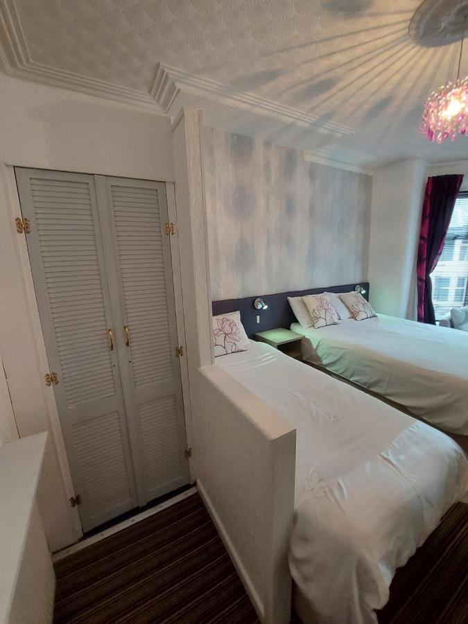 Blackpool Lodge Bed & Breakfast Blackpool