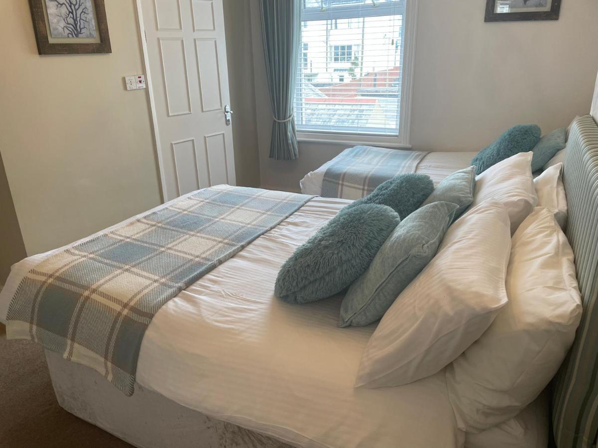 North Crest Bed & Breakfast Blackpool