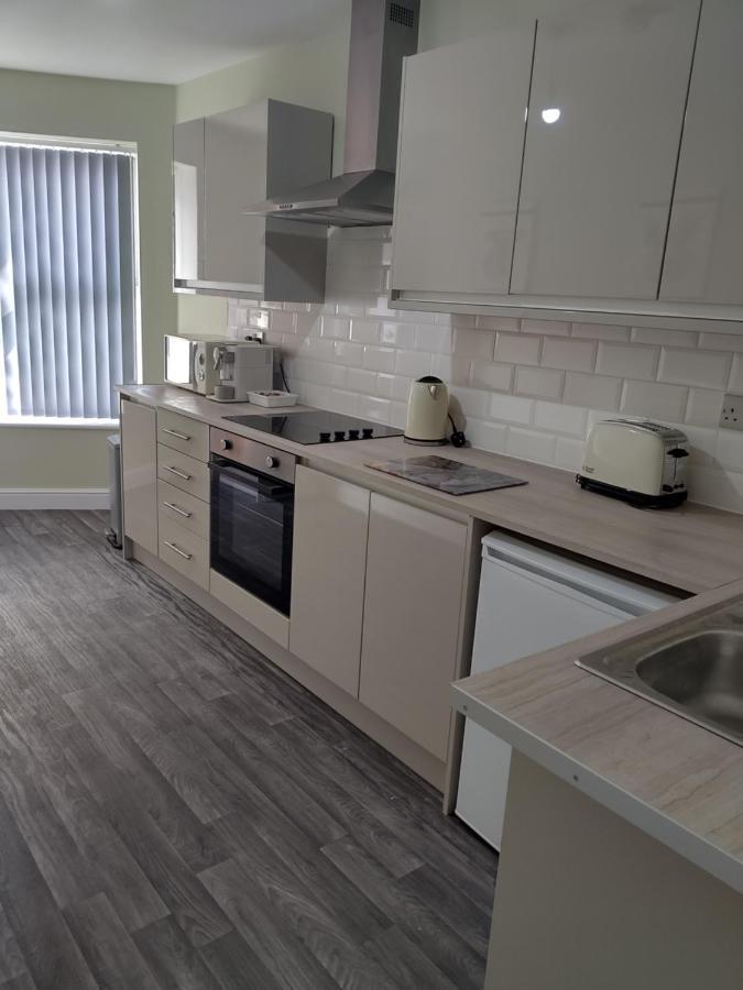 Apartment Stylish 2 Bed Sea Front Location 2