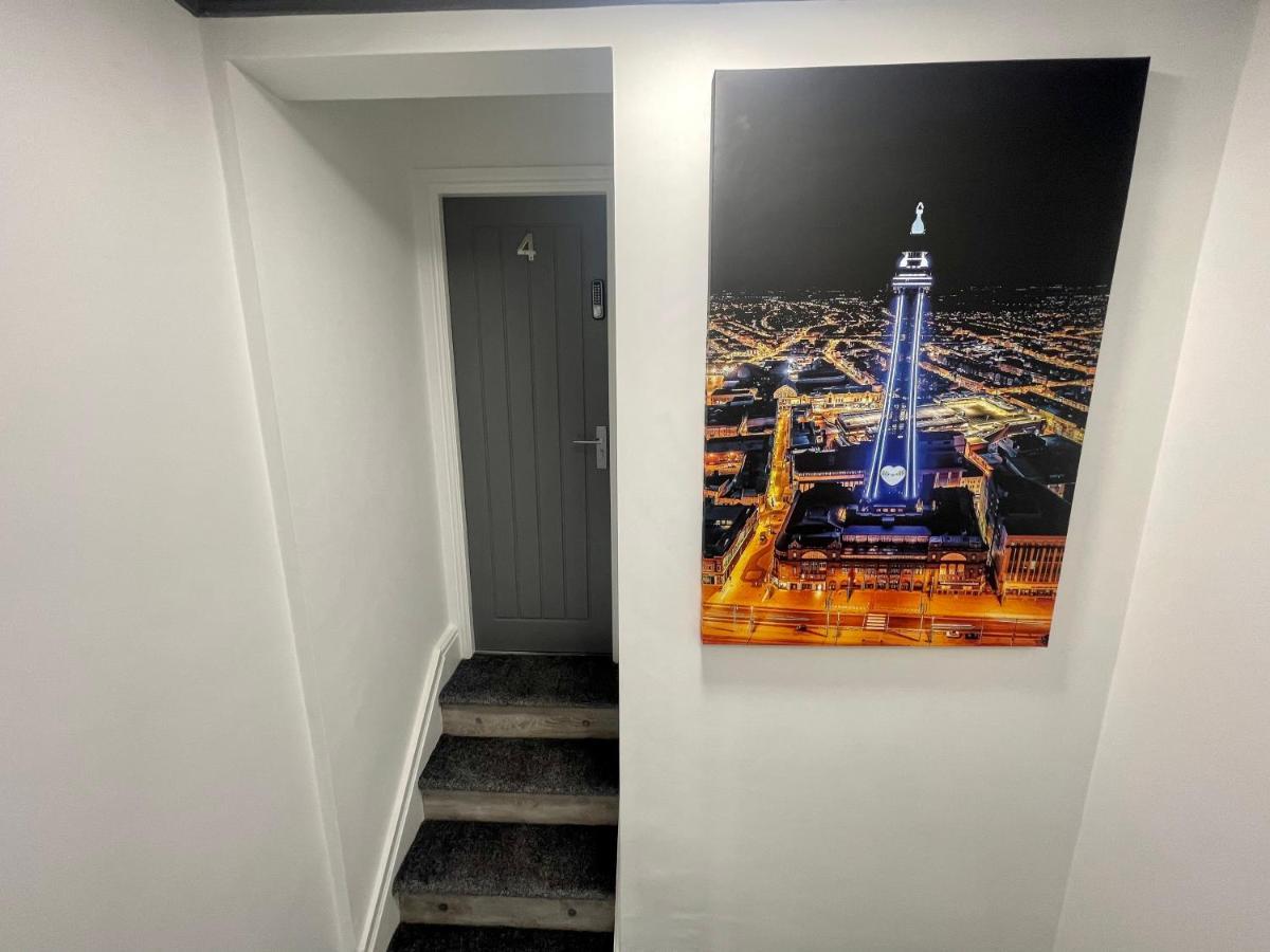 Apartment Osborne Luxury Hot Tub And Jacuzzi Blackpool