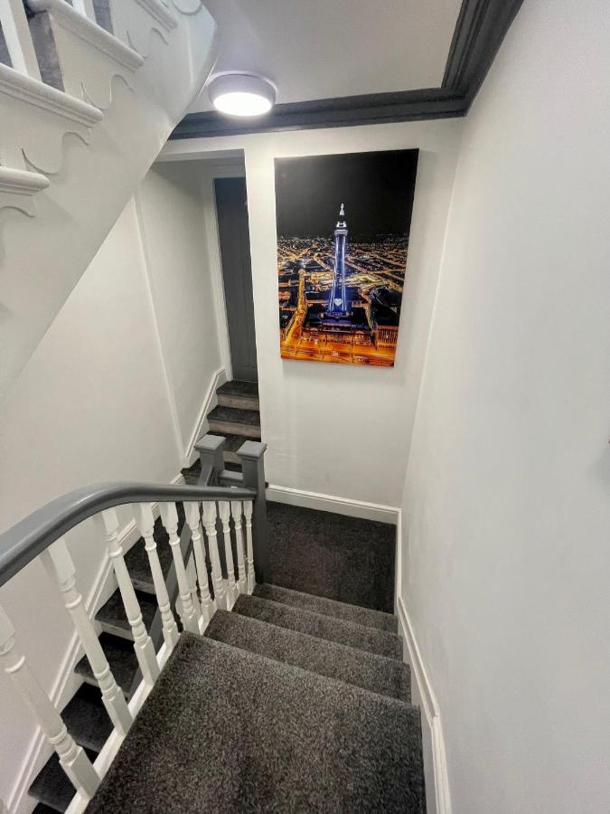 Osborne Luxury Hot Tub And Jacuzzi Apartment Blackpool