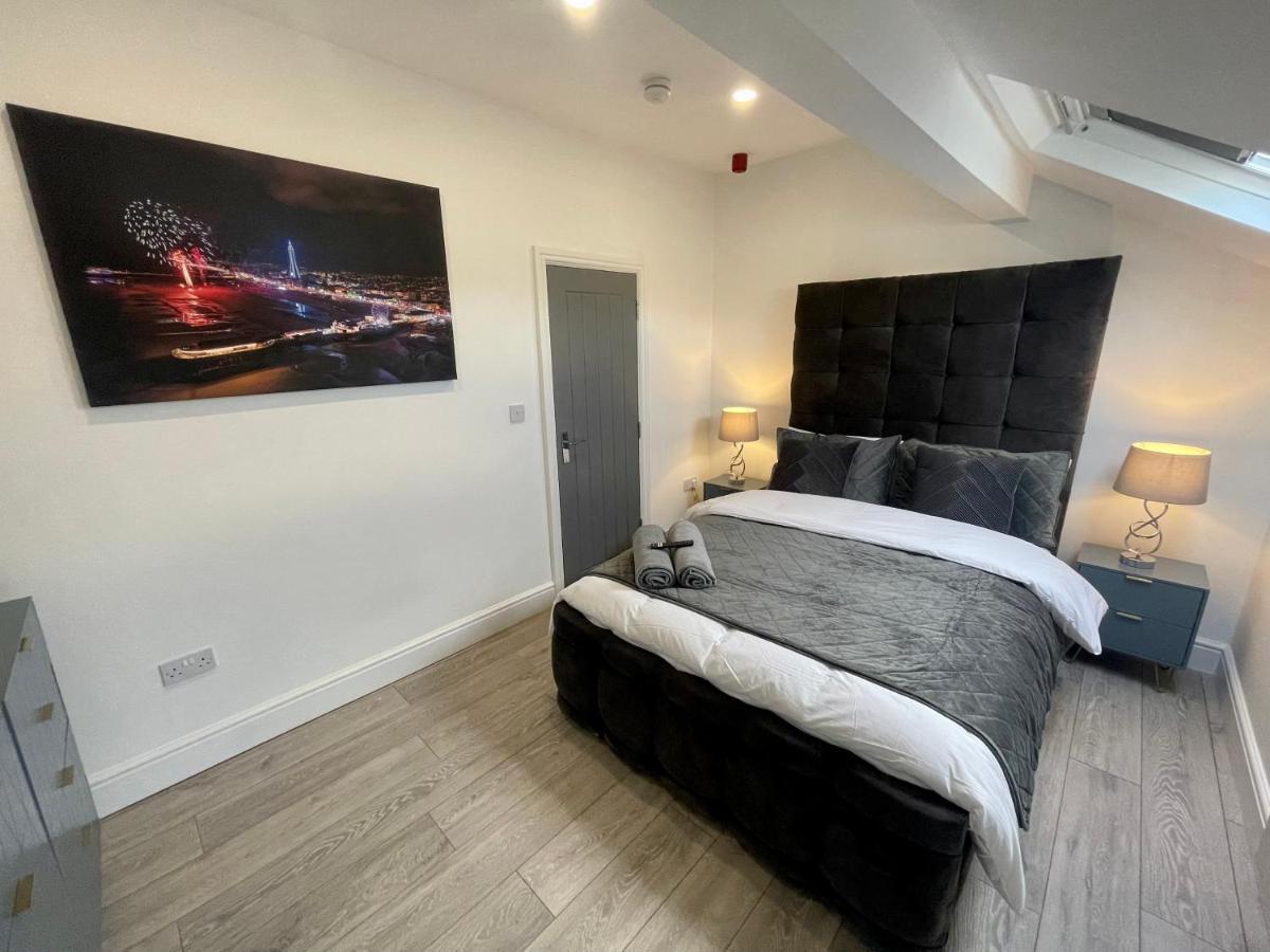 Apartment Osborne Luxury Hot Tub And Jacuzzi Blackpool