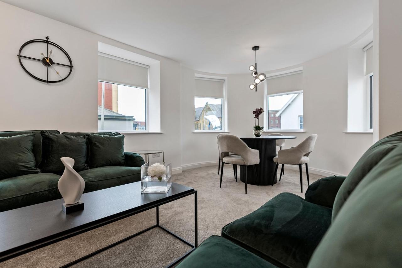 Mode Winter Gardens Apartment *