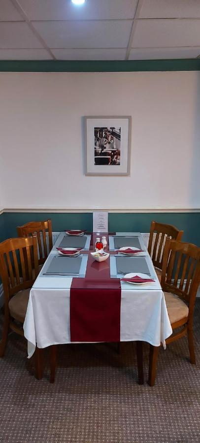 Blackpool Lodge Bed & Breakfast 3*