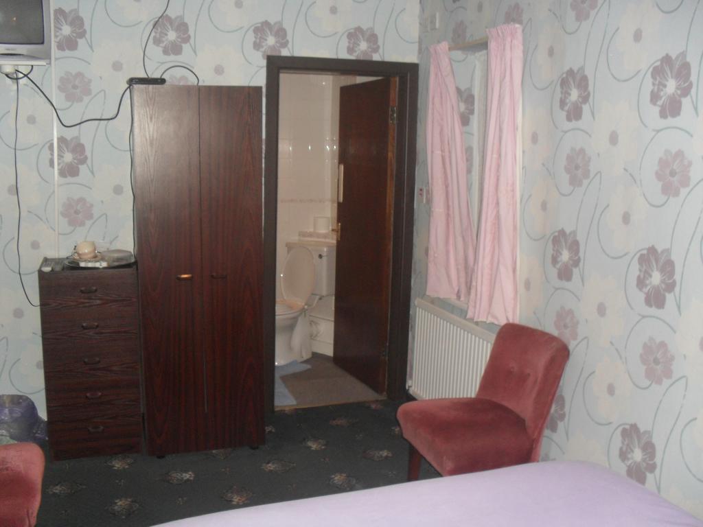 Balmoral Bed & Breakfast 4*