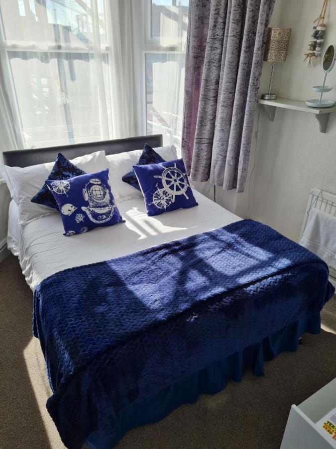 Waters Edge 3* Blackpool