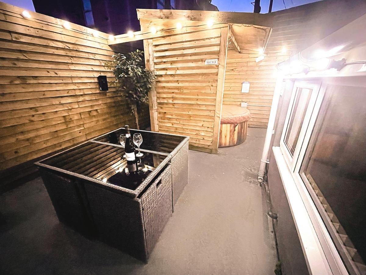 Luxury Hottub & Jacuzzi