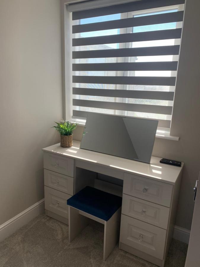 Willshaw For Families Over 25 Only Apartment