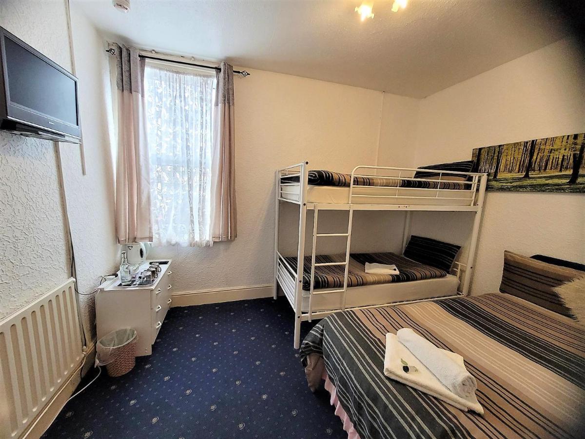 Guest house The Woodland Blackpool