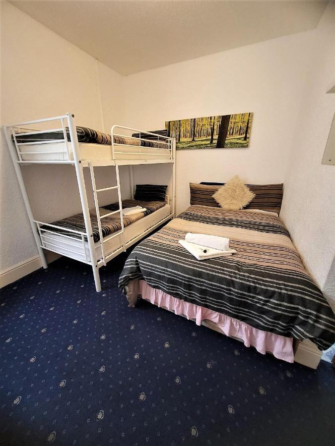 The Woodland Guest house Blackpool