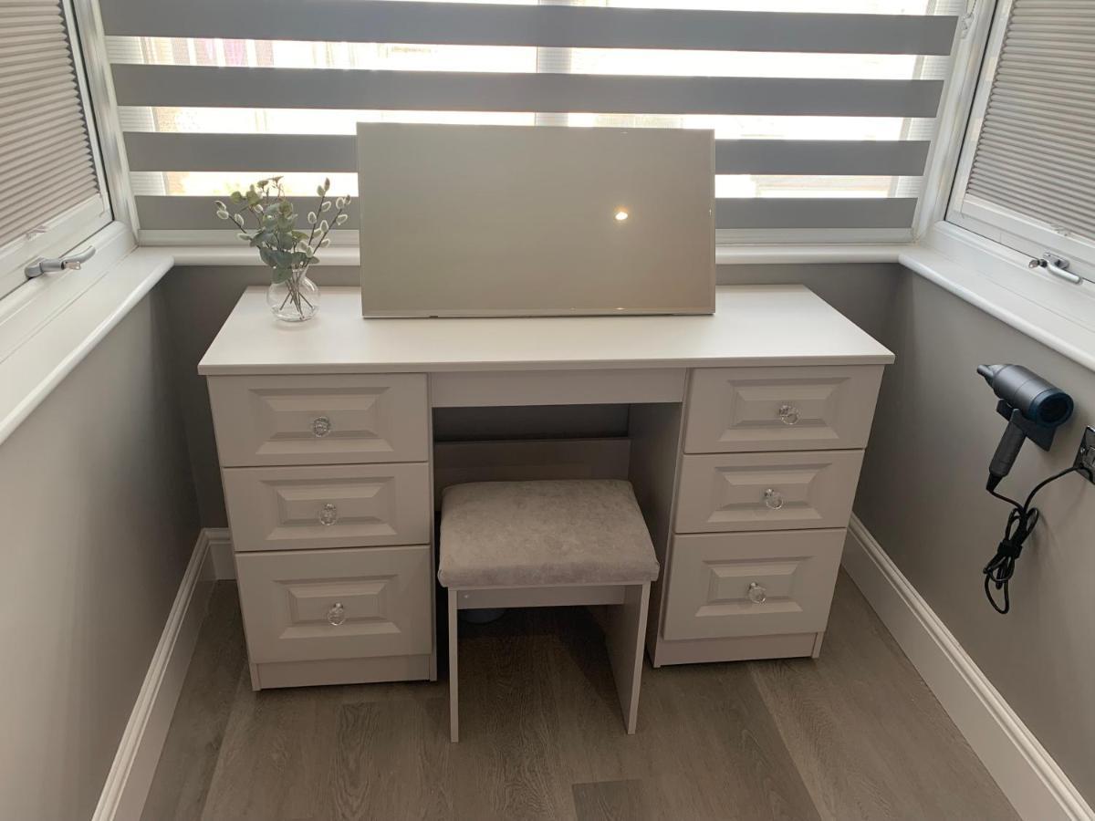 Apartment Willshaw For Families Over 25 Only