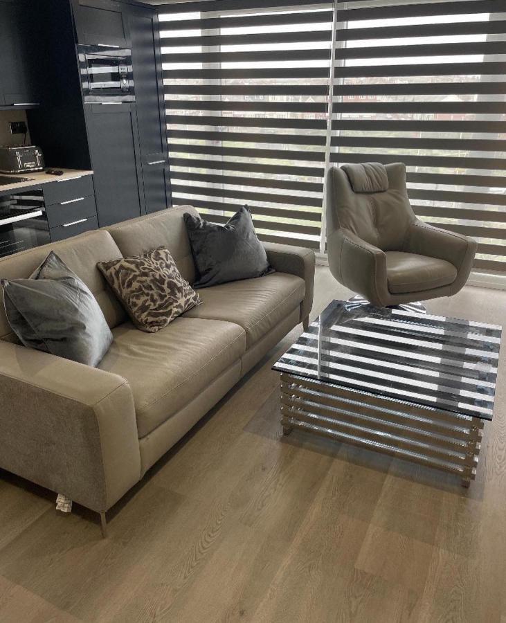Willshaw For Families Over 25 Only Apartment