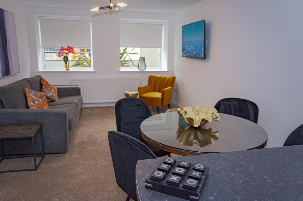 Mode Winter Gardens Apartment