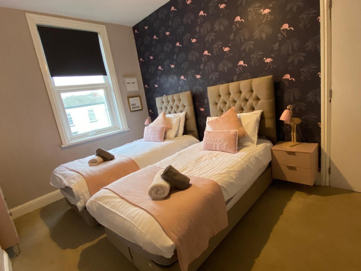 Abode - The Cinema House Holiday home