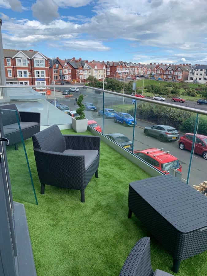 Willshaw For Families Over 25 Only