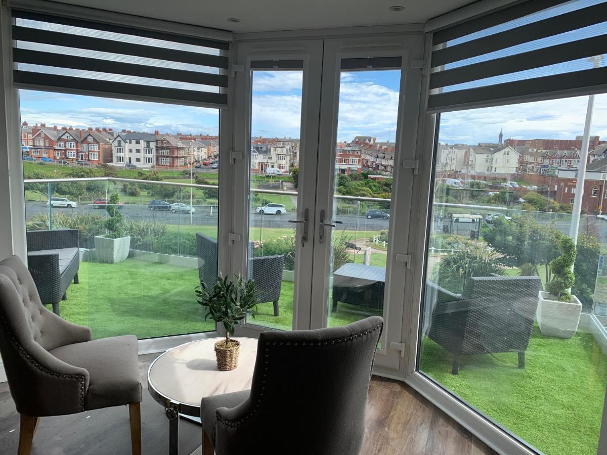 Willshaw For Families Over 25 Only Apartment Blackpool