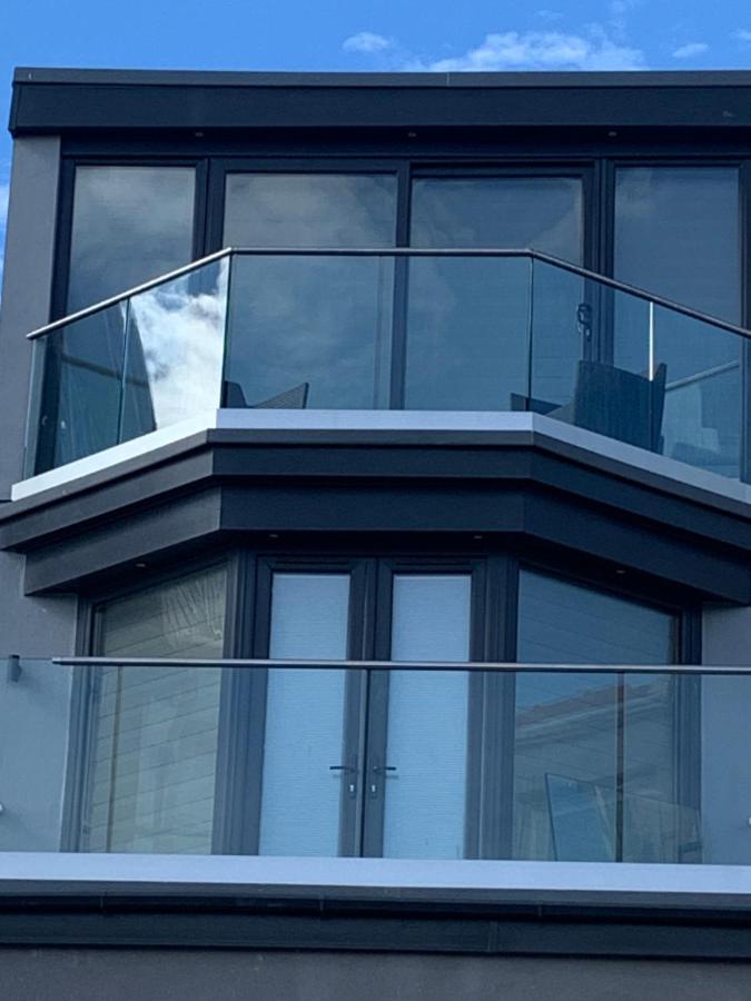 Apartment Willshaw For Families Over 25 Only *