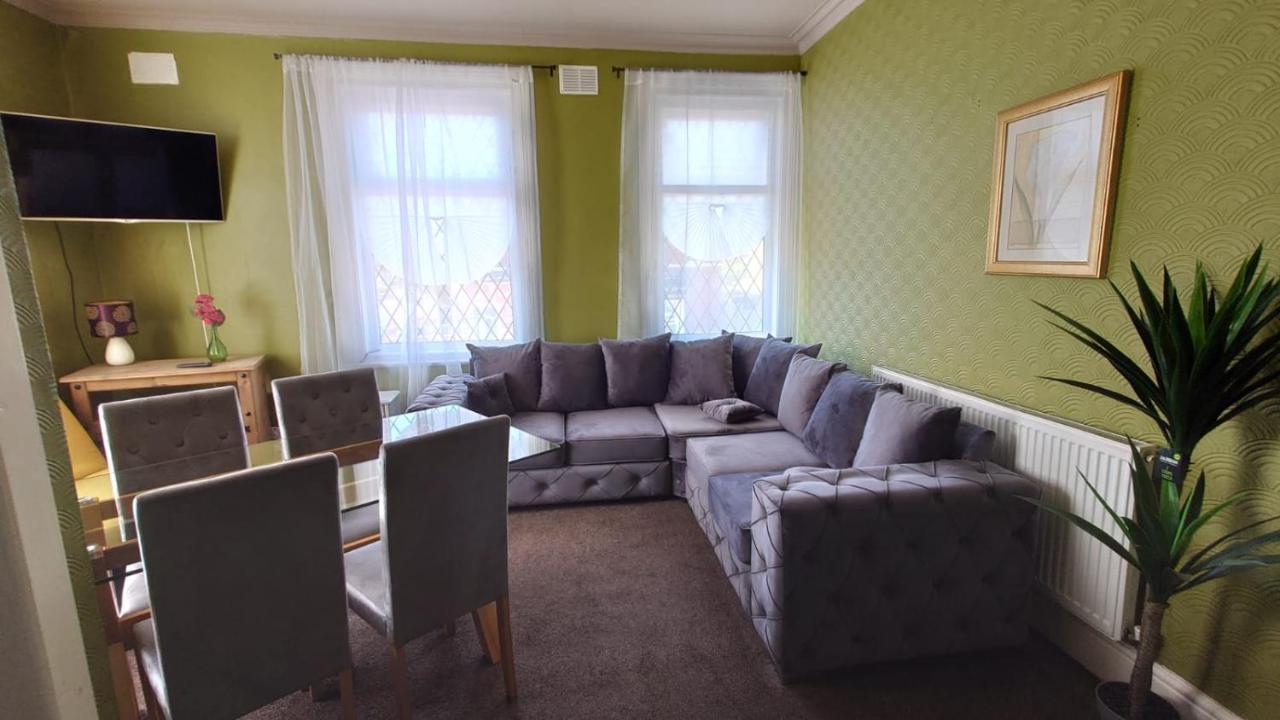 Apartment Galaxy Flats Blackpool