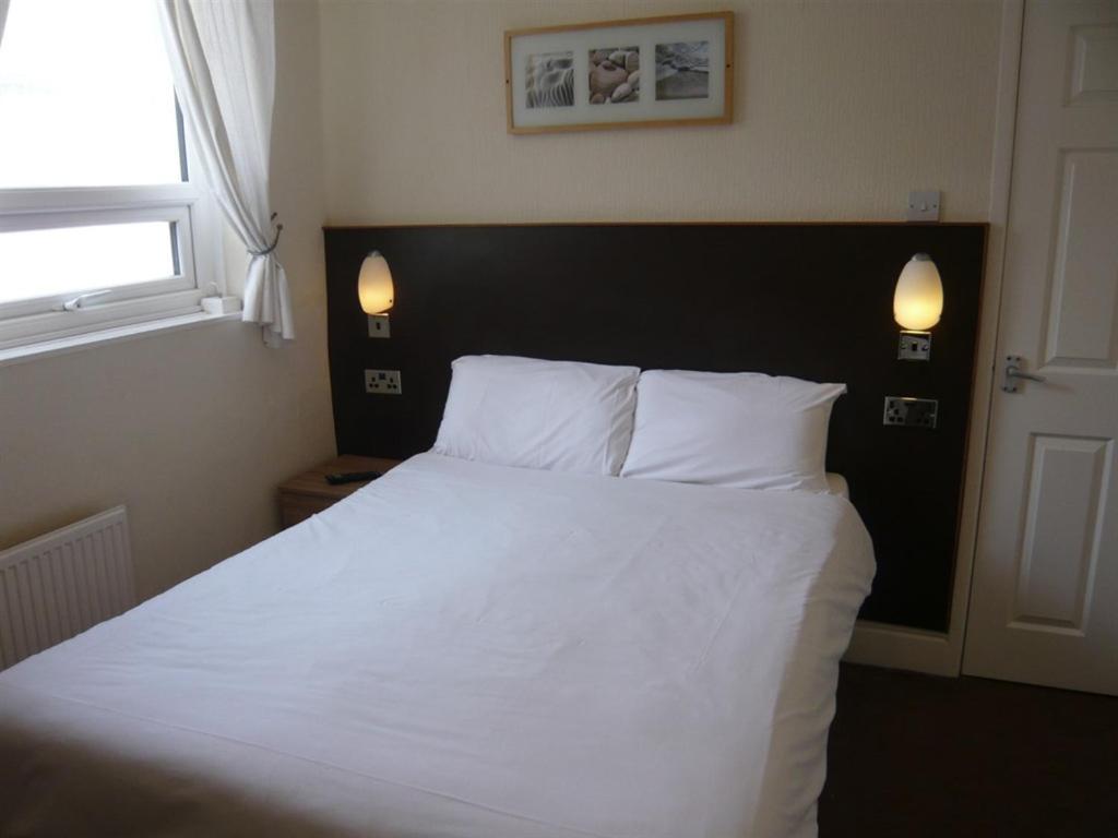 Dutchman 3* Blackpool