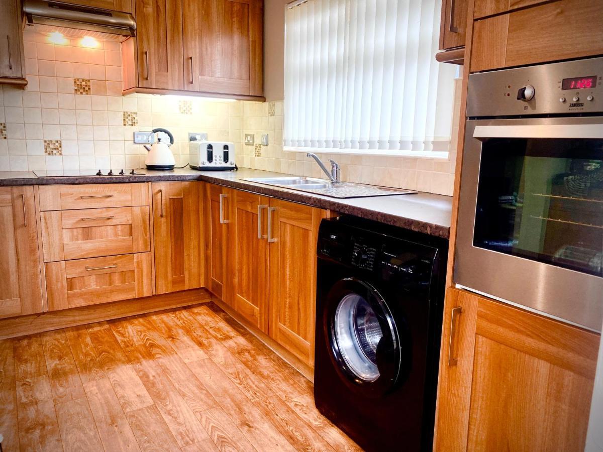 Remarkable 3-bed Hot Tub House In * Blackpool