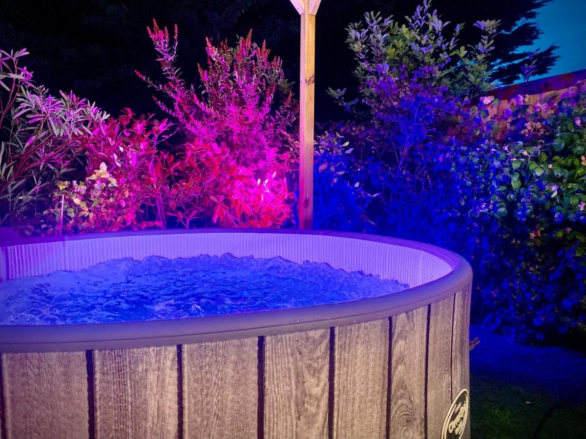 Remarkable 3-bed Hot Tub House In