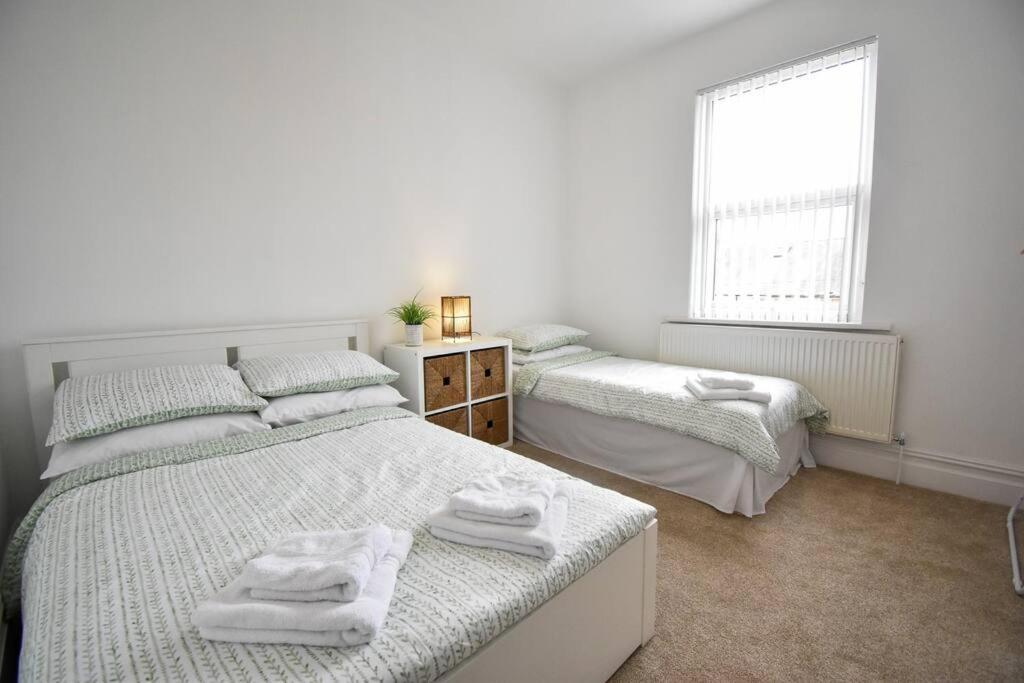 Hesketh - 4 Bedroom Seaside Villa Blackpool