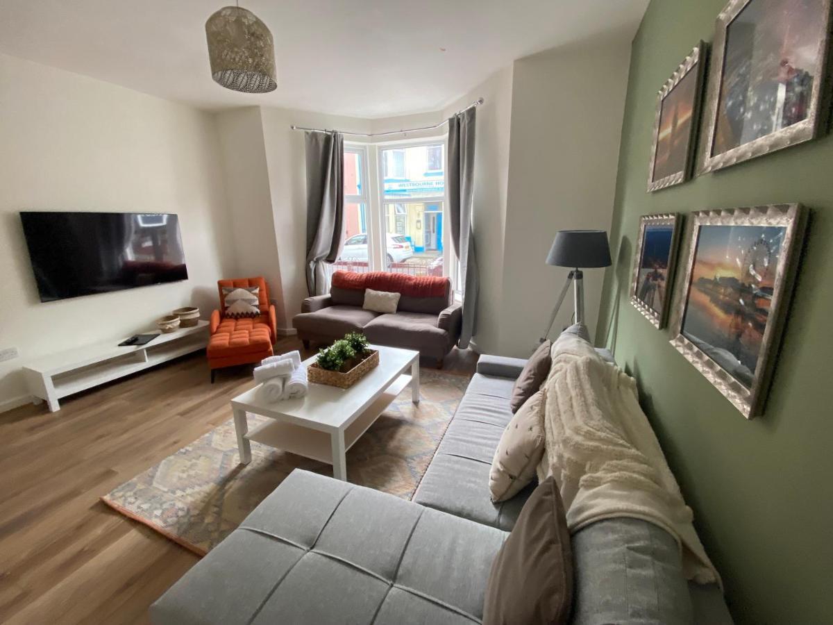 Abode - Vance Road Star House Apartment Blackpool