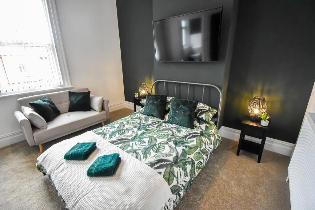 Hesketh - 4 Bedroom Seaside *