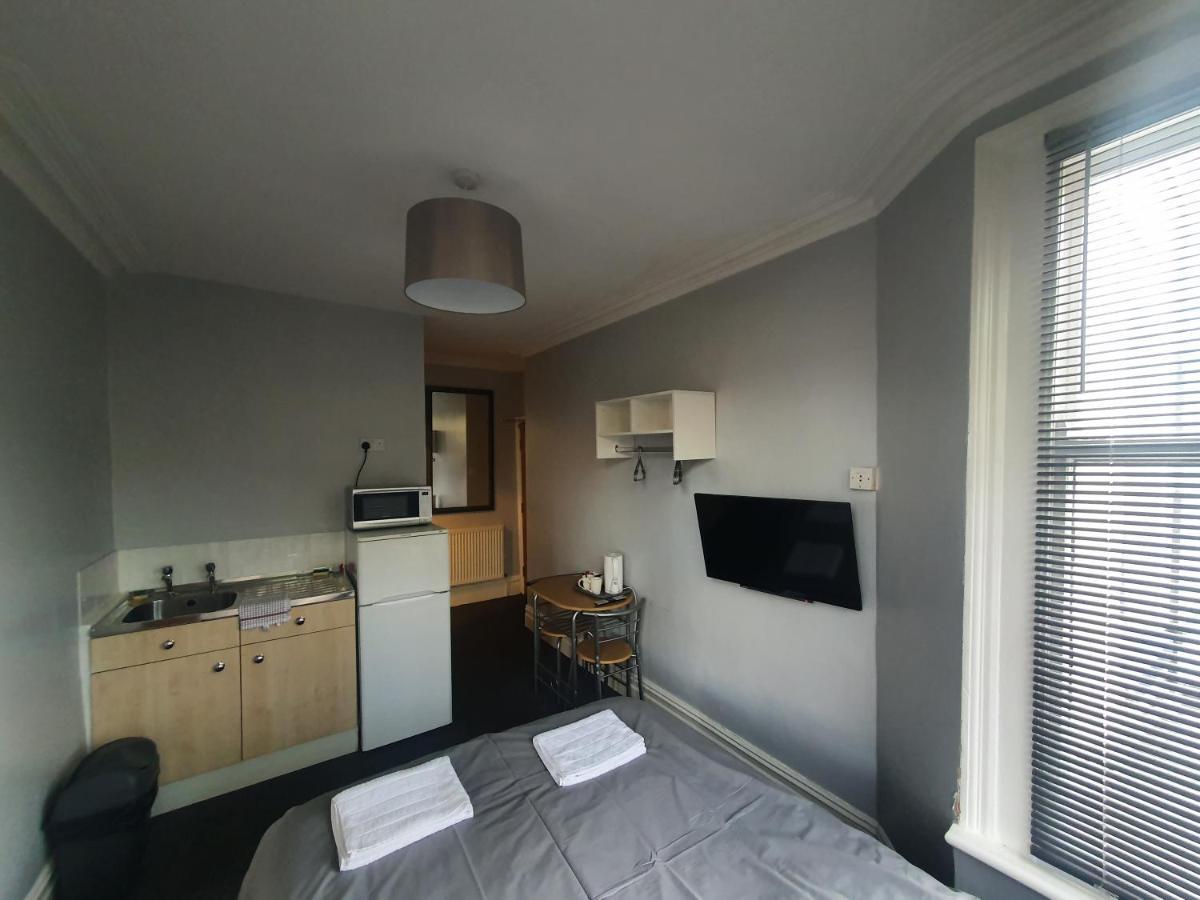 North Close To Station - With Free Car Parking