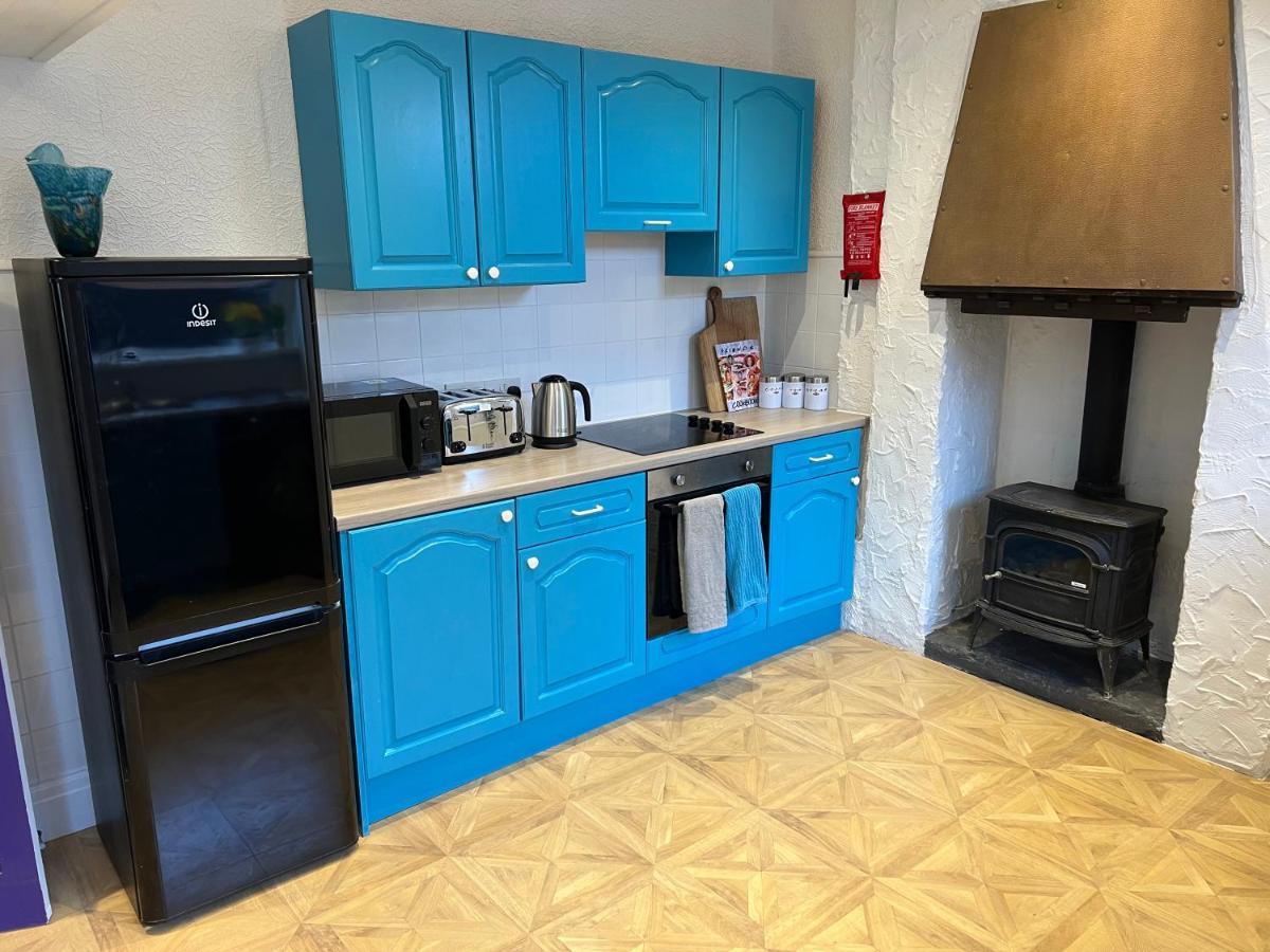 Friends House, Hot Tub, Sleeps 6
