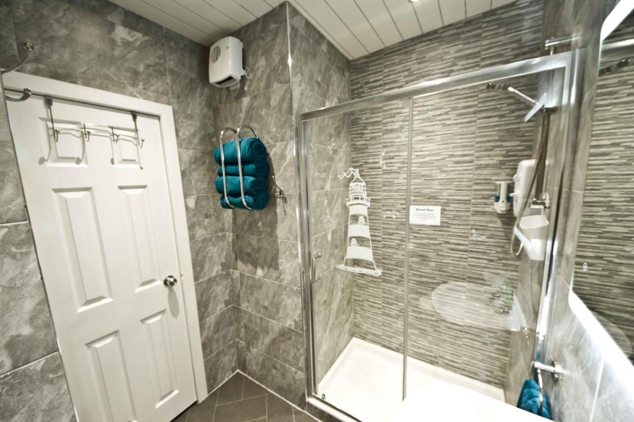 Guest house Rossall House , For Families & Couples Blackpool