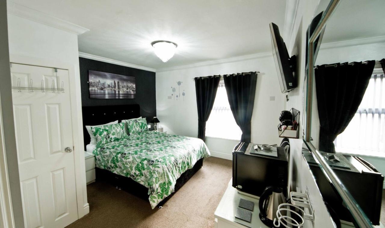 Guest house Rossall House , For Families & Couples 3*