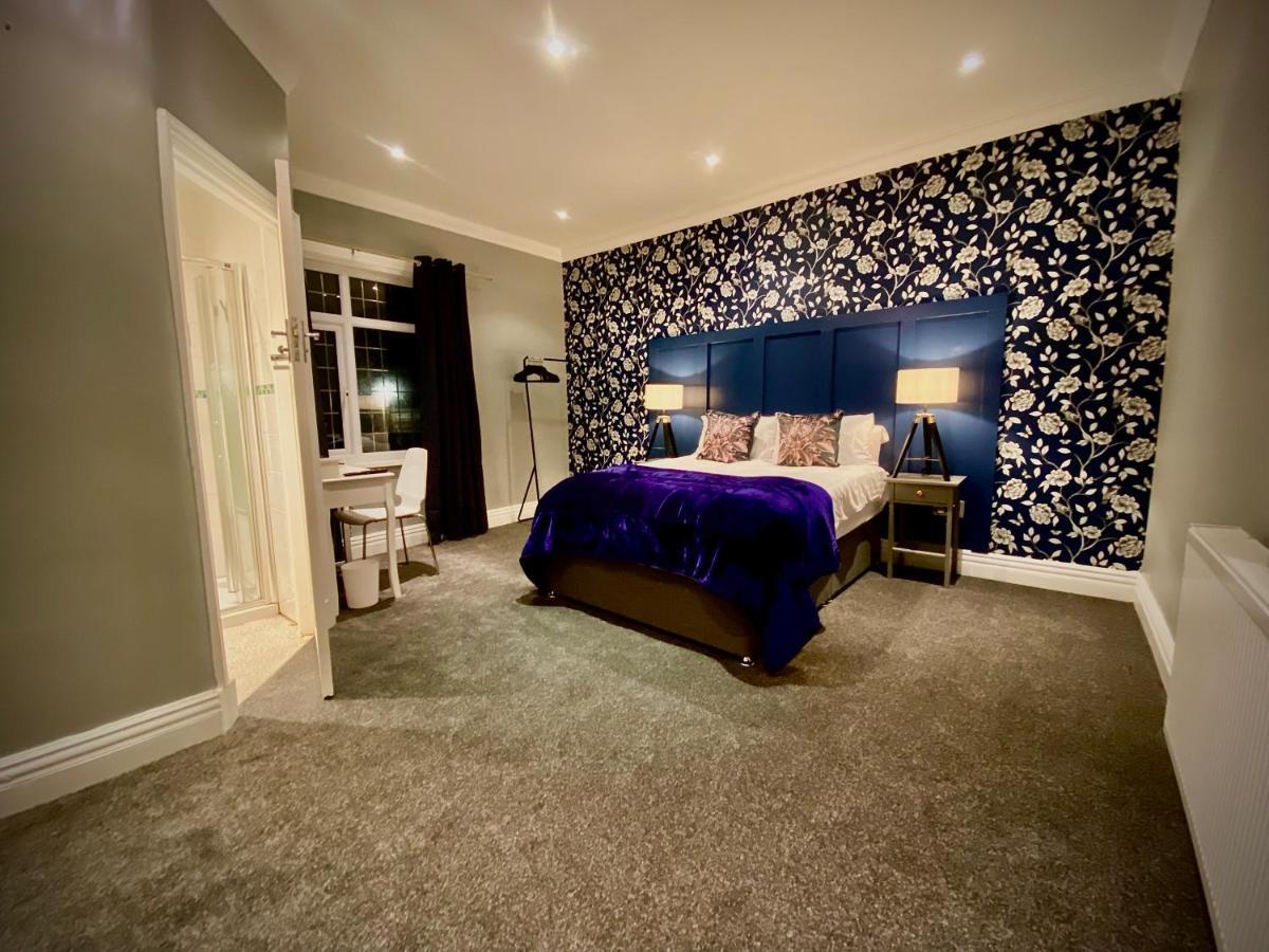 Captivating 4-bed Hot Tub House In * Blackpool