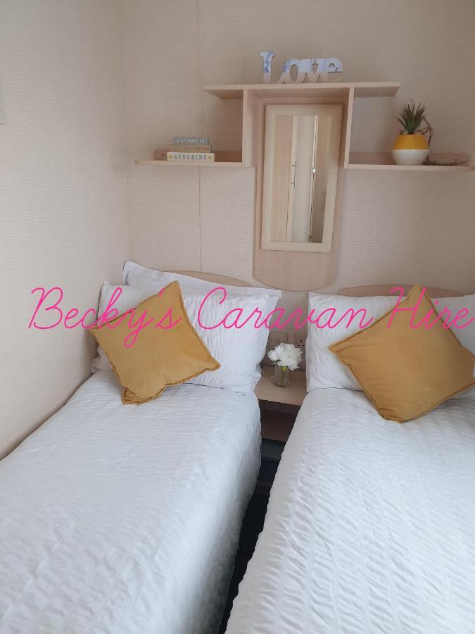 Holiday park Becky's Caravan At Marton Mere *