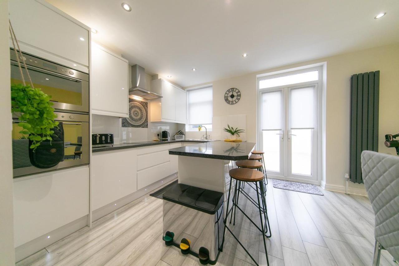 Holiday home Stunning House Near Attractions *