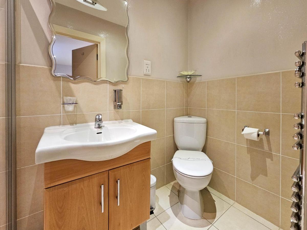 Pearl Apartment *
