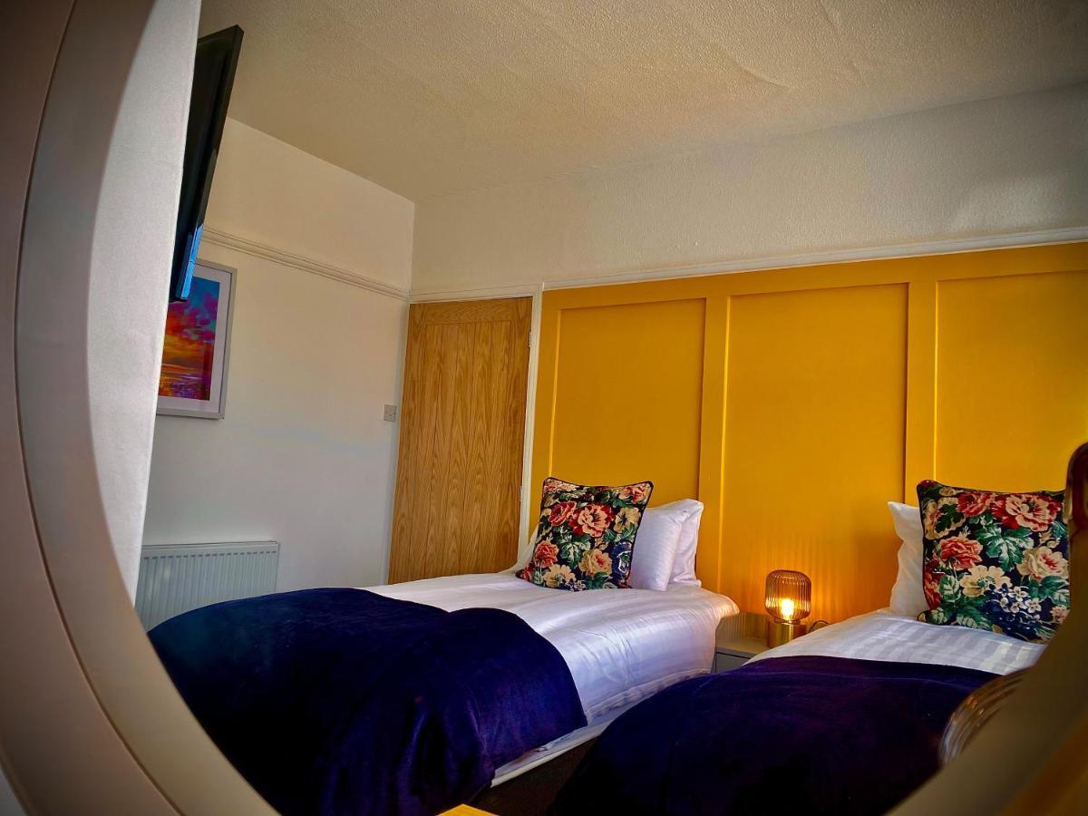 Holiday home Family Modern 3 Bed Hot Tub House In *