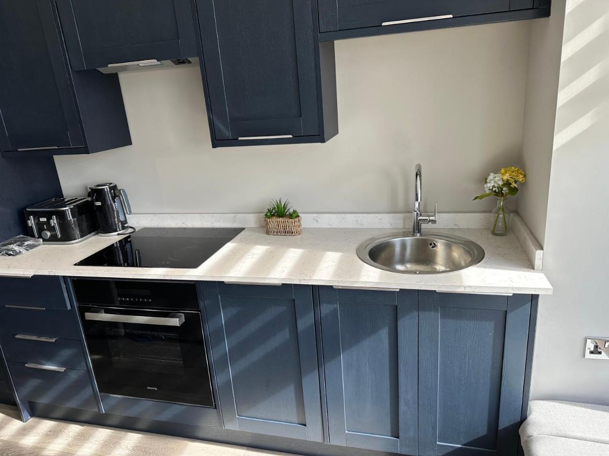 Apartment Willshaw For Families Over 25 Only