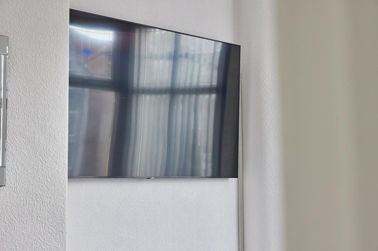 Pleasure Apartment *