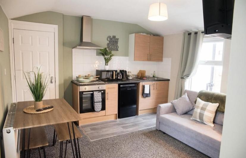 Abode - Vance Road Star House * Blackpool