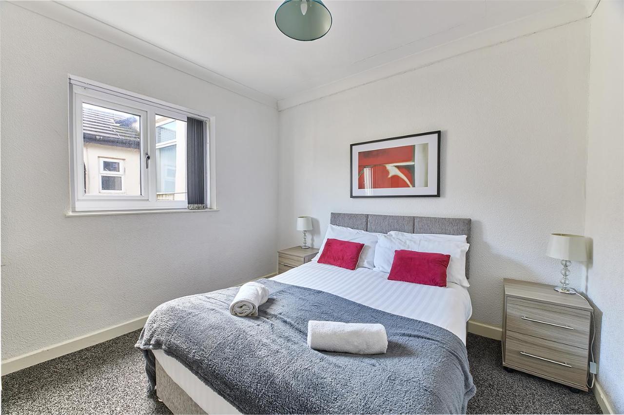 Pleasure Apartment *