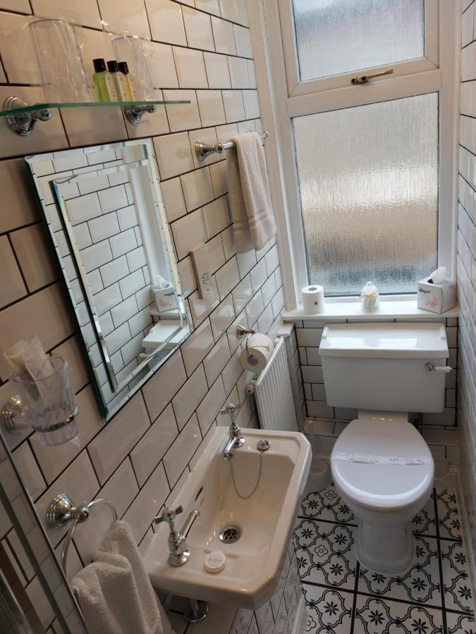 Guest house Westfield House 3*