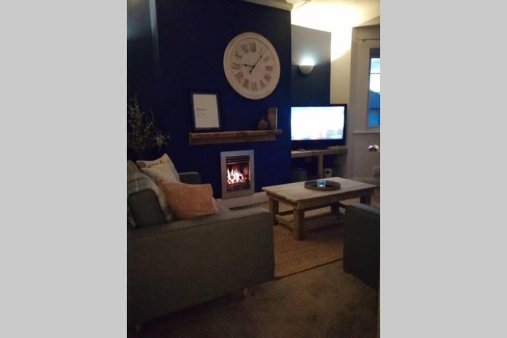 Unique 2 Bedroom In The Ideal Location Apartment Blackpool