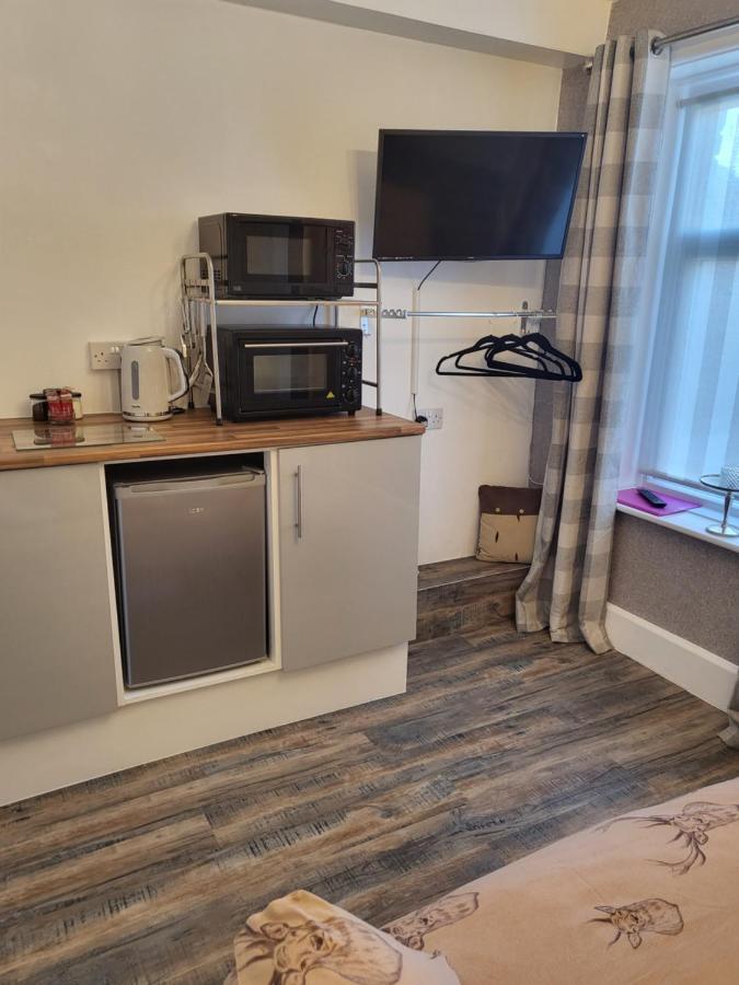 140 Bond Guest house