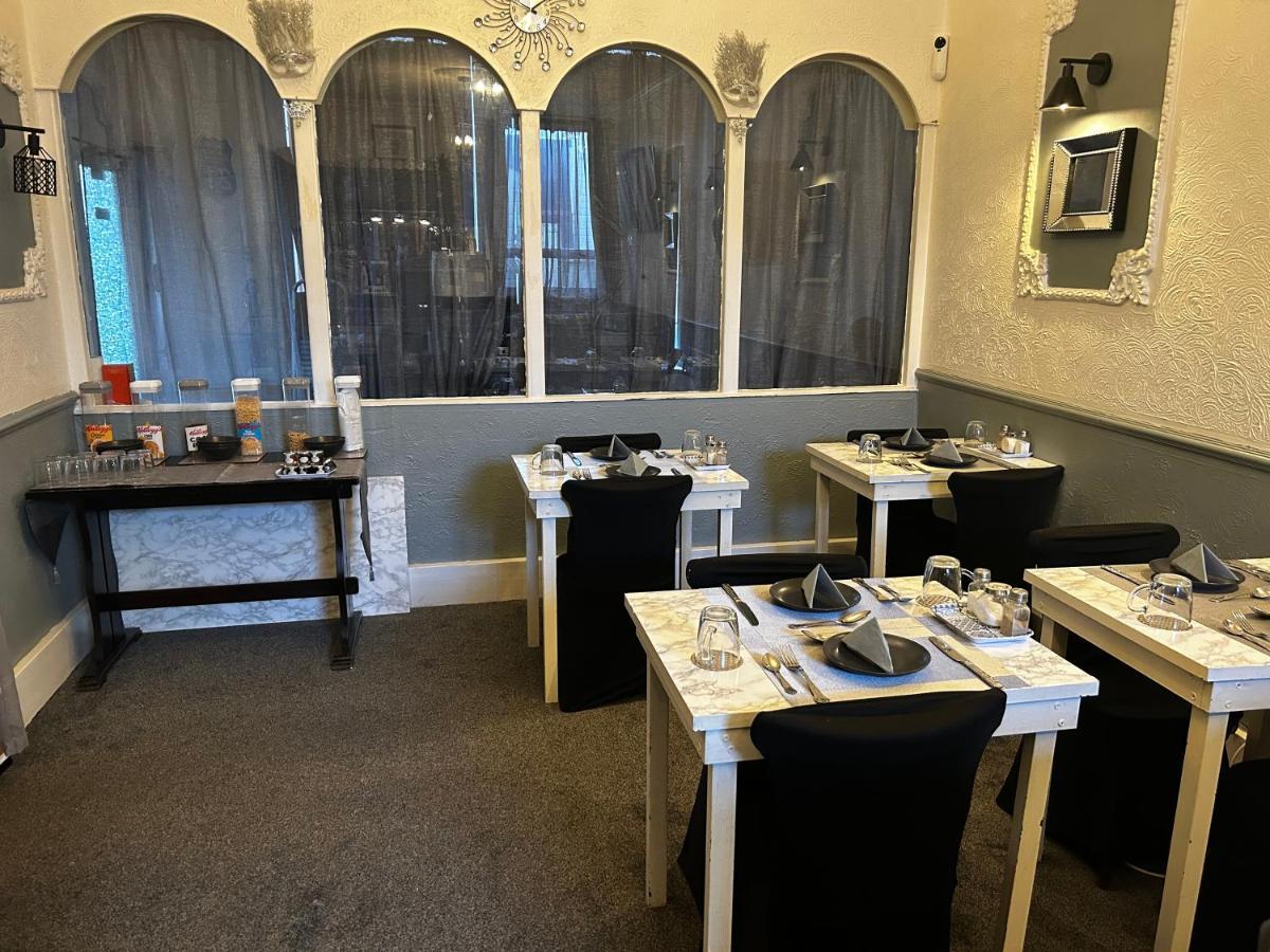 The Rhyl Guest house Blackpool